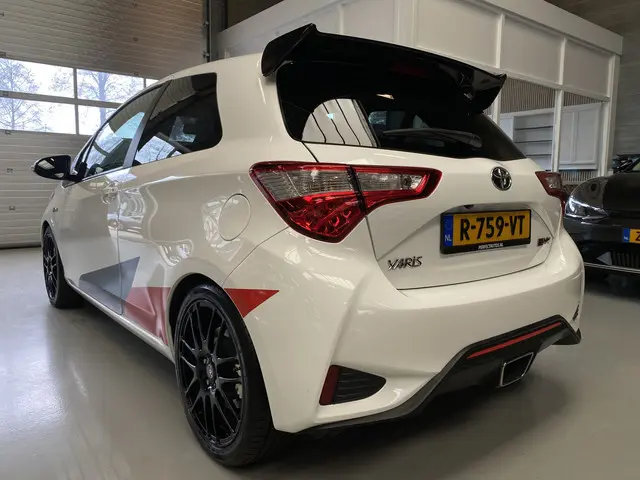 Toyota Yaris 1.8 GRMN Camera, Navi, 213PK, Limited edition 086 / 400