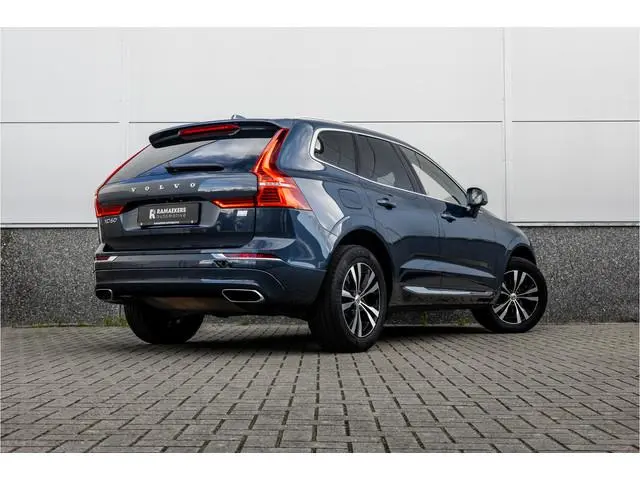 Volvo XC60 2.0 Recharge T6 AWD Panorama / Stoelverwarming / Camera /
