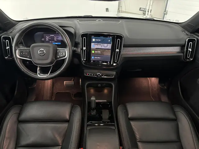 Volvo XC40 Recharge P8 AWD R-Design | STOEL-STUURVERW. | CARPLAY |