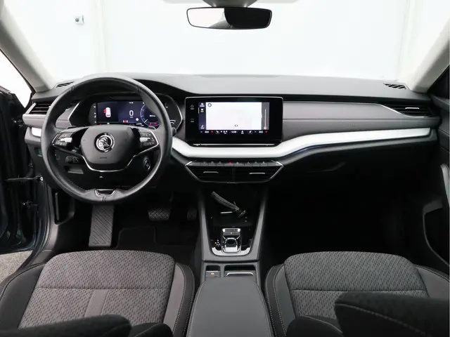 ŠKODA Octavia Combi 1.0 e-TSI Business Edition Plus/ automaat/ lage km!