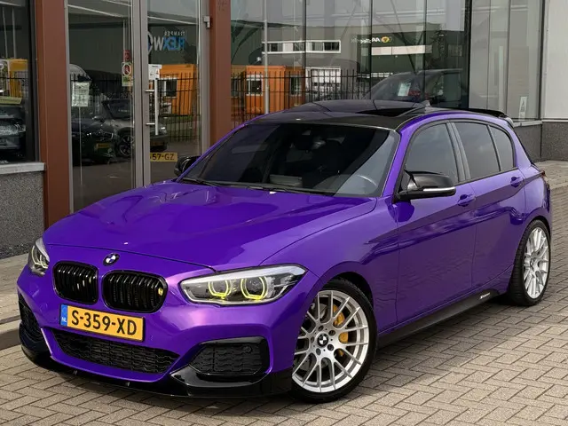BMW 1-serie M135i M-Performance | Schuifdak| Navi | Cruise | Performance Uitlaat