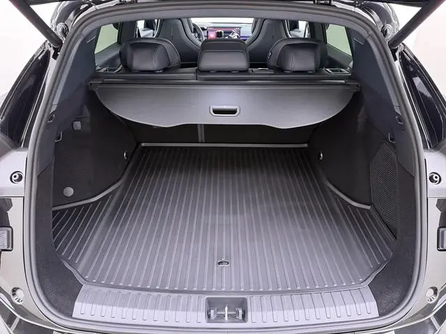Lynk & Co 08
