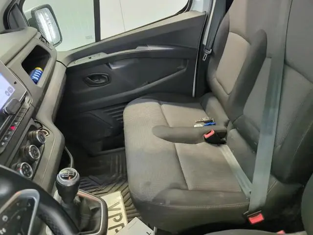 Renault Trafic 2.0 dCi 130pk L2 H1 Work Edition