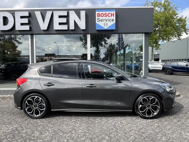 Ford Focus 1.0 EcoBoost ST Line Business 125pk/92kW 6-bak | Panoramadak | Dodehoek | Camera | B&O |...