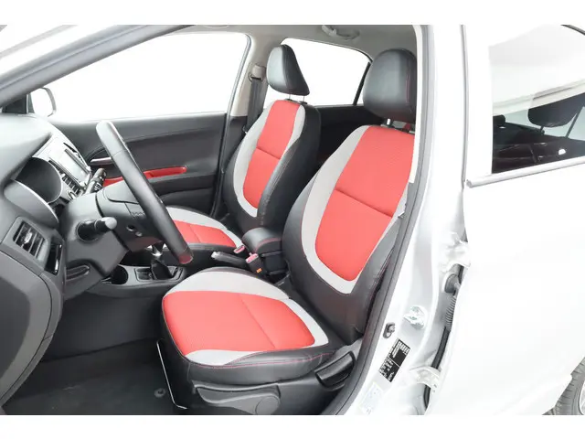 Kia Picanto 1.2 CVVT SportsLine | Orig. NL | 4-Cilinder | Stuur-Stoelverw. | Nav | Climate | PDC | L...