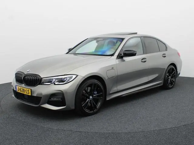 BMW 3-serie 330e High Executive | Schuif/Kanteldak | Head up | Laser Led | Memory | Harman Kardon |...