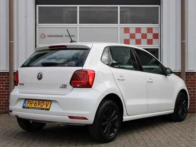 Volkswagen Polo 1.2 TSI 90PK Comfortline /NAVI/Cruise control/Carplay/Bluetooth/15'LM/Armsteun/CV/IS...