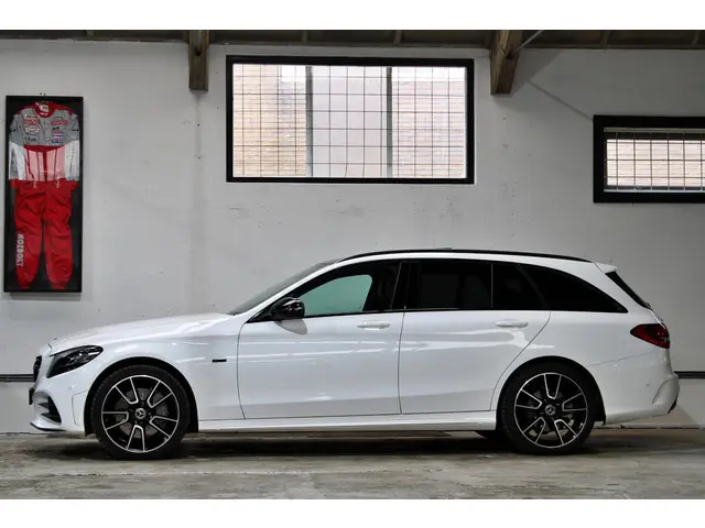 Mercedes-Benz C-klasse Estate 300 e | AMG | Night | Panoramadak | Apple Carplay | 19 inch | Dealeron...