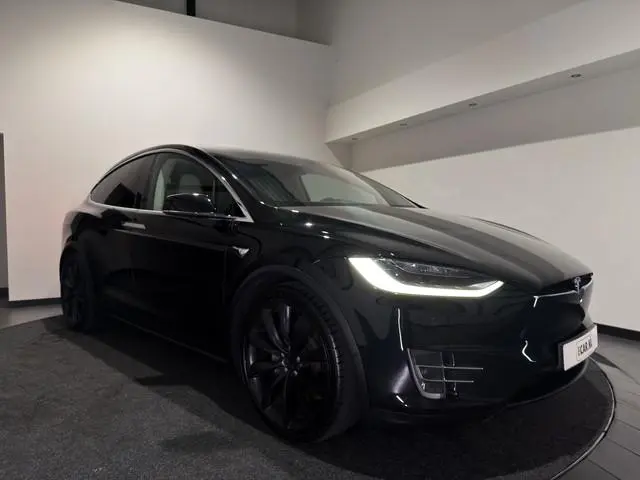 Tesla Model X 75D Base | Trekhaak | Keyless | Luxe Leder interieur |