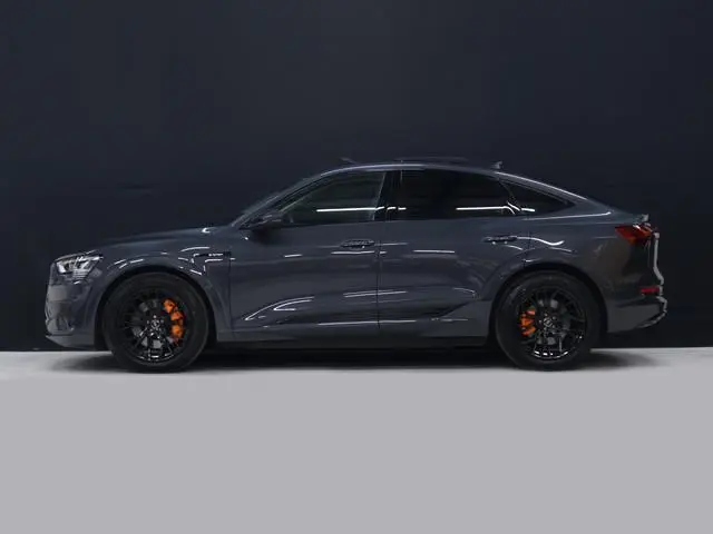 Audi e-tron Sportback 55 quattro Business edition Plus 95 kWh [SCHUIFKANTELDAK, LUCHTVERING, ELEKTRI...