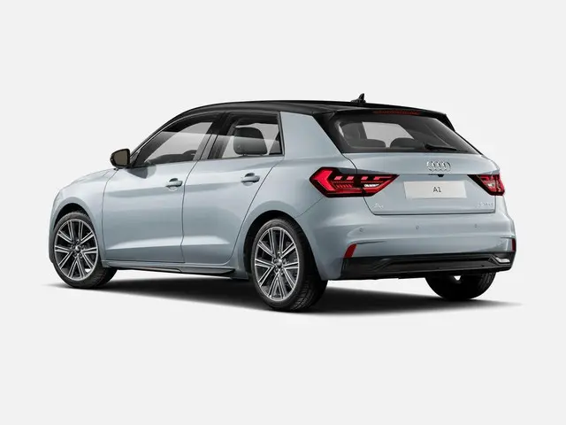 Audi A1 Sportback 25 TFSI Advanced edition 95 PK · Achteruitrijcamera · Parkeerhulp plus · Autom. ai...