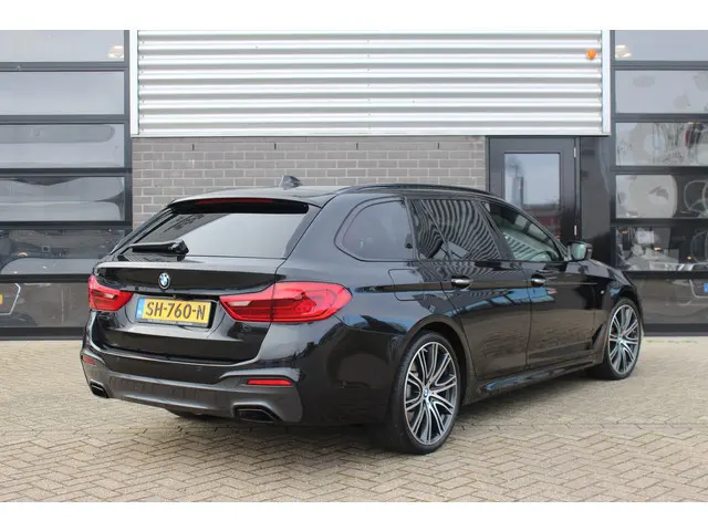 BMW 5-serie Touring 520d High Executive / M Sport / Panoramadak / N.A.P.