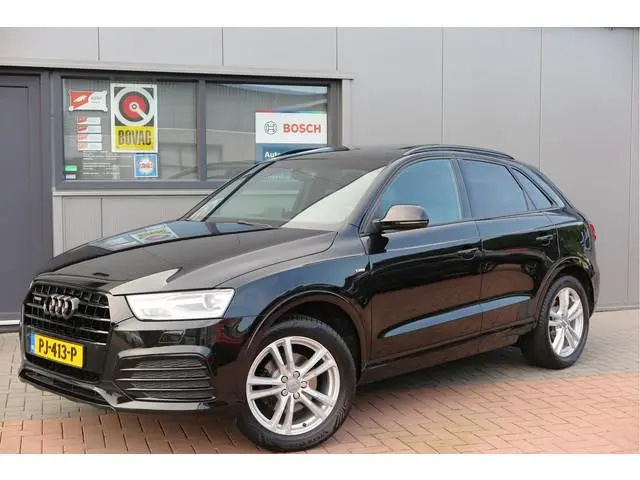 Audi Q3 1.4 TFSI 150pk CoD S-Tronic 2x S-Line, Pano ,Trekhaak ,Xenon, Navi, Stoelverwarming. . .