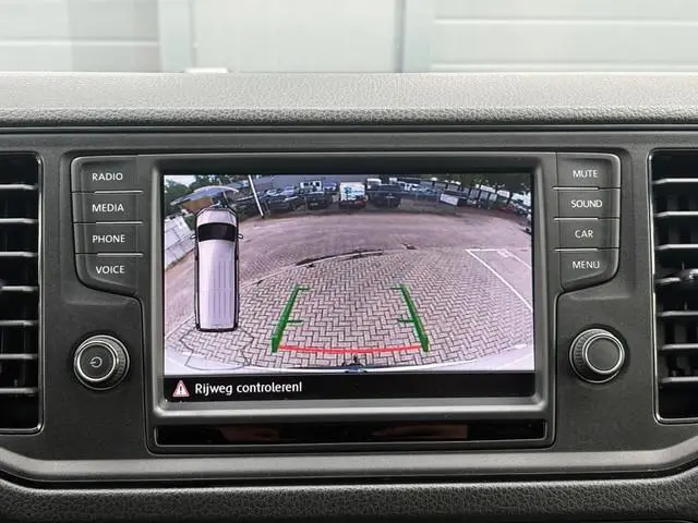 Volkswagen Crafter 2.0 TDI 3000KG AHW 177PK L3H2 Camera / Cruise / Trekhaak / PDC / Carplay / Airco...