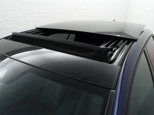 Volkswagen Golf 2.0 TSI GTI Aut- Panoramadak, Harman Kardon, Sfeerverlichting, Stuur/Stoelverwarming...