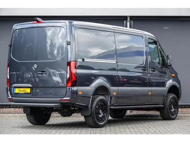 Mercedes-Benz Sprinter 4x4 319Cdi 190Pk 9G-tronic | L2H1 | 2x Schuifdeur | 4WD | AWD | Bullbar | Tre...
