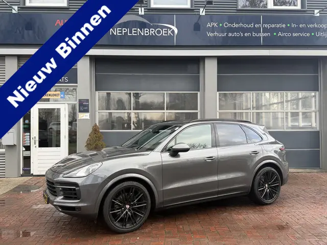Porsche Cayenne 3.0 E-Hybrid | Pano | Bose | Luchtvering | Sport-chrono | PDLS | Trekhaak | Stoelver...