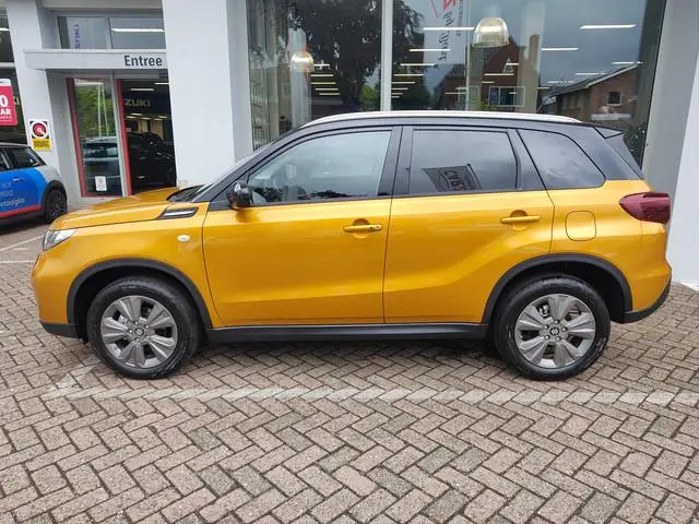 Suzuki Vitara 1.4 BOOSTERJET SELECT SMART HYBRID Direct Leverbaar | Tot 10 JAAR GARANTIE! | Inclusie...