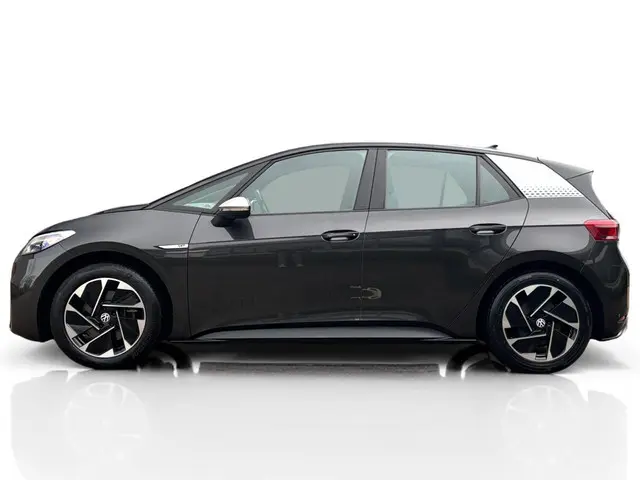 Volkswagen ID.3 First 204 PK 58 kWh ✅ Trekhaak ✅ Stuurverwarming ✅ 18 inch