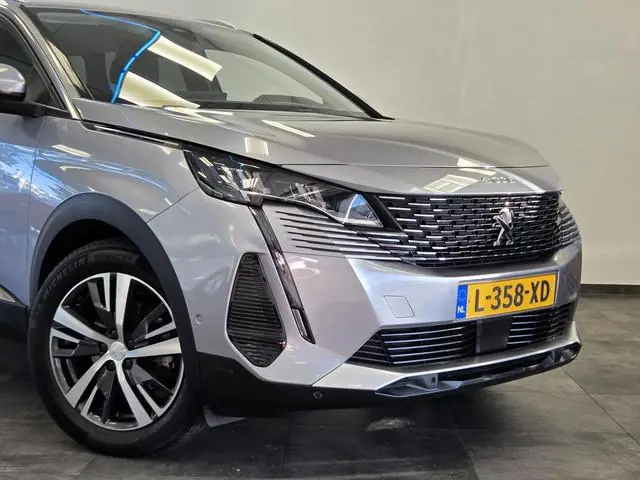 Peugeot 5008 1.2 PureTech Blue Lease Allure 7-Persoons Navigatie Full-led