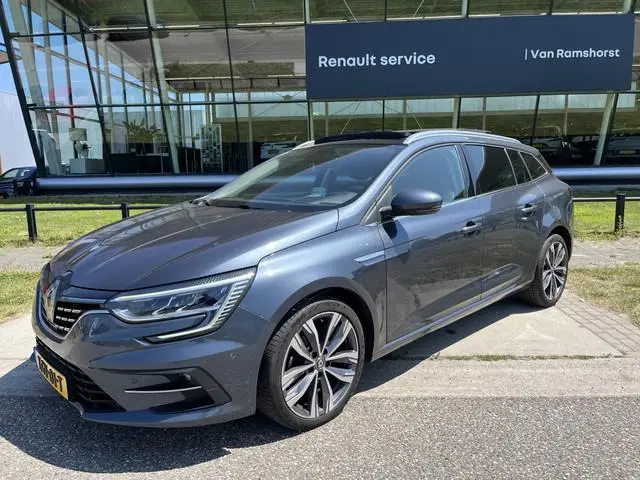 Renault Mégane Estate 1.3 TCe Intens 140PK / Automaat /  Camera / Open dak / Stoelverw.+Stuurverw....