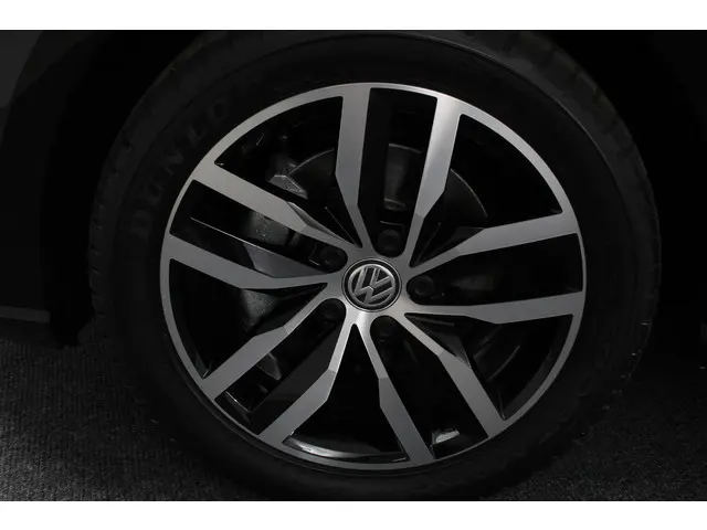 Volkswagen Golf e-Golf Edtion | Navigatie | Apple Carplay/Android auto | Bluetooth | Adaptieve Cruis...