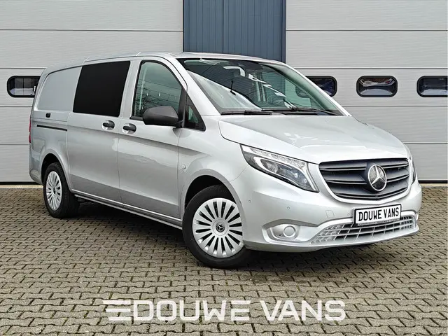 Mercedes-Benz Vito 119 L2 4MATIC Automaat LED 5 Pers. Stoelverwarming Standkachel Dubbel Cabine Trek...