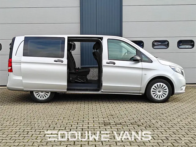 Mercedes-Benz Vito 119 L2 4MATIC Automaat LED 5 Pers. Stoelverwarming Standkachel Dubbel Cabine Trek...