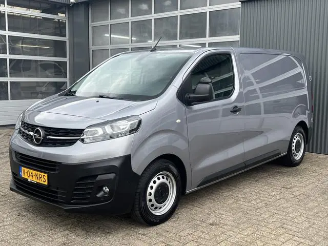 Opel Vivaro 1.5 CDTI L2H1 Marge BTW en BPM vrij!! Airco Cruise controle Navigatiesysteem 2-Persoons...