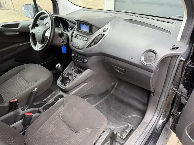 Ford Transit Courier
