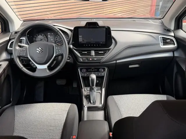 Suzuki S-Cross