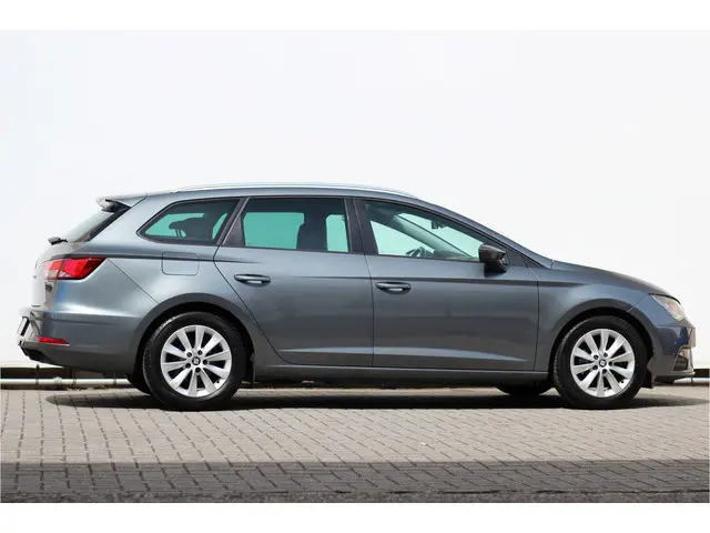 SEAT Leon ST 1.0 EcoTSI Style Business Intense | Orig. NL | Carplay | Keyless | Navi