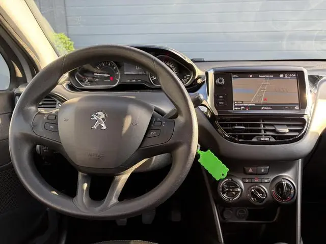 Peugeot 208 1.2 PureTech Blue Lion ✓Nieuwe D-riem✓2e Eigenaar✓Navi✓Carplay✓Net beurt gehad✓Dealer On...