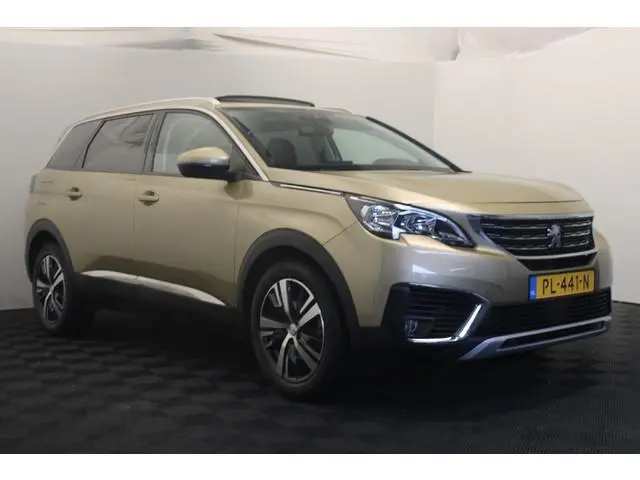 Peugeot 5008 1.2 PureTech Allure |Pano|Camera|Navi|