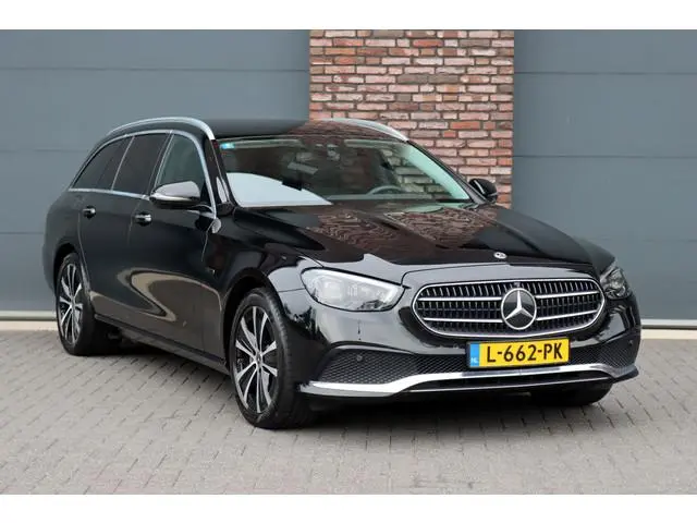 Mercedes-Benz E-klasse Estate 300 e Business Solution Luxury | Trekhaak | Augmented Reality | Surrou...