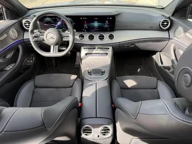 Mercedes-Benz E-klasse Estate 300 e AMG Line 18"/SOH 93%/Panoramadak/Burmester/Dodehoek/360 camera/K...
