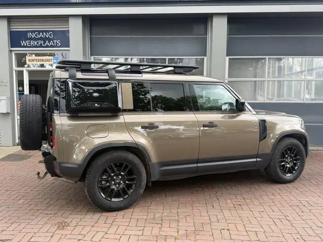 Land Rover Defender 2.0 D200 110 SE Grijskenteken Bj 2020 Km 120.000 Dealer onderhouden 200PK