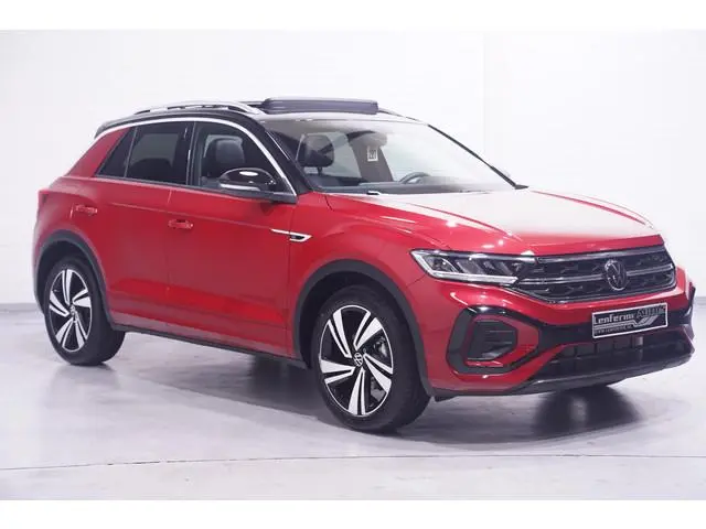 Volkswagen T-Roc 1.5 TSI 150 pk R Line Aut. Two Tone Rood/Zwart, Panodak, LED Koplampen, Camera, Ada...
