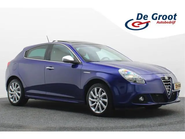 Alfa Romeo Giulietta 1.4 T Exclusive Panoramadak, Leer, Navigatie, Climate, PDC