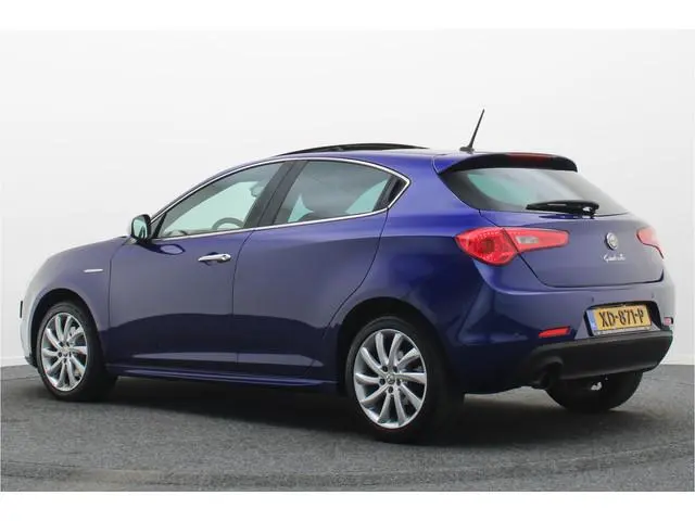 Alfa Romeo Giulietta 1.4 T Exclusive Panoramadak, Leer, Navigatie, Climate, PDC