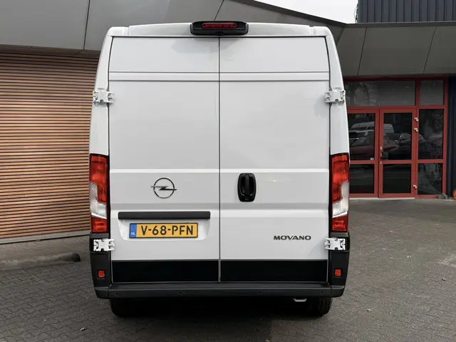 Opel Movano