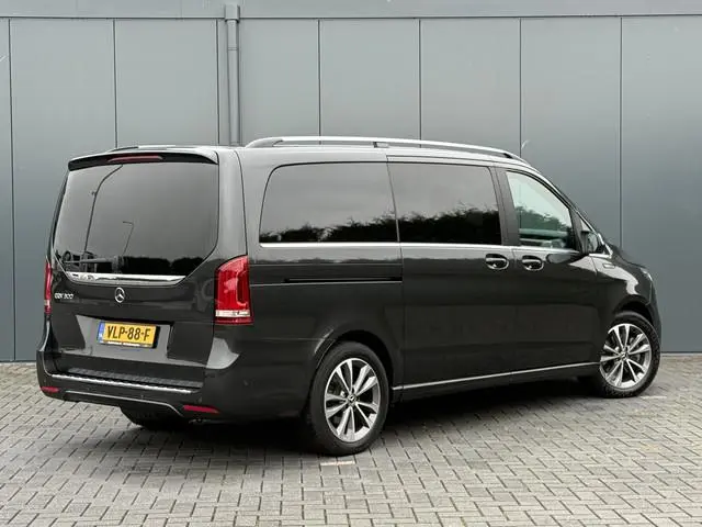 Mercedes-Benz EQV 300 90kWh AVANTGARDE / DUBBELE CABINE / MEMORY / 2x ELECTRISCHE  SCHUIFDEUR / PANO...