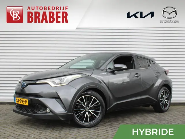 Toyota C-HR 1.8 Hybrid Executive | Trekhaak | Stuur-/stoelverwarming | 18" LM | Camera | Cruise adap...