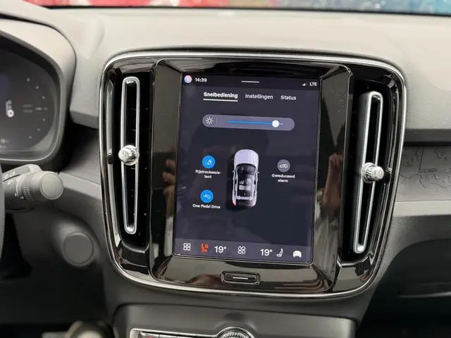 Volvo C40