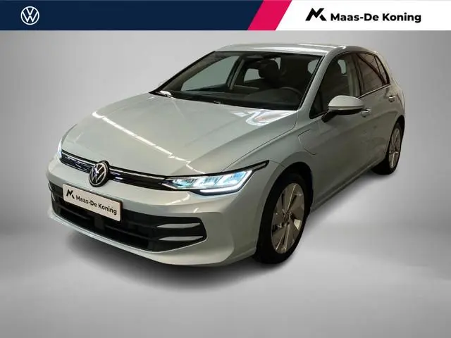 Volkswagen Golf 1.5eHybrid 204pk Life Edition DSG · Apple/Android · Camera + Parkeersensoren · Dodeh...