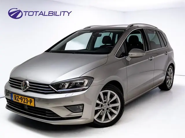 Volkswagen Golf Sportsvan 1.4 TSI Highline | Adaptive cruise | Afn. trekhaak| Stoelverwarming | Ergo...