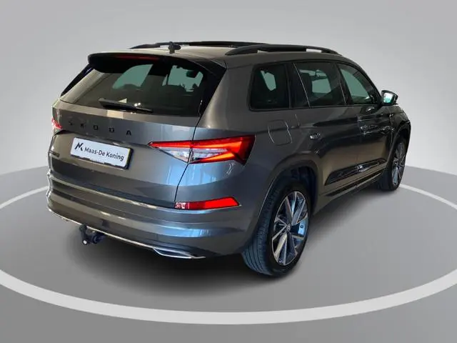 Skoda Kodiaq 1.5TSI/150PK Sportline DSG · Panoramadak · 20" velgen · Apple/Android Car Play · Trekha...
