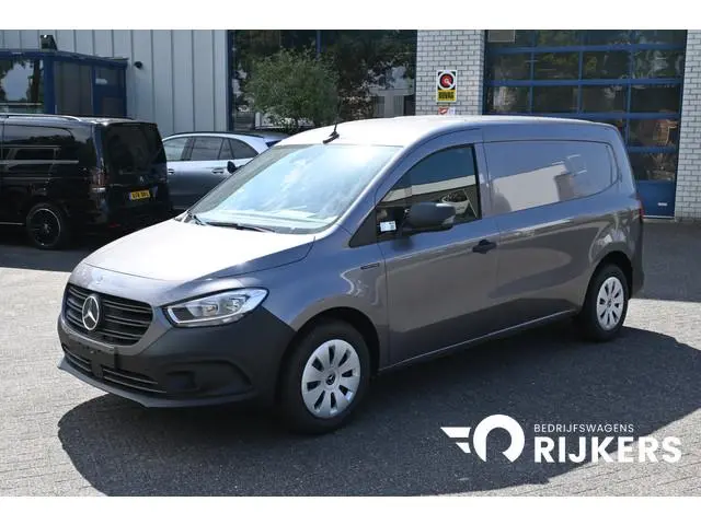 Mercedes-Benz eCitan 112 L2 51 kWh Snellader AC laden 22kW/DC laden 75kW, Zitcomfort pakket, Etc.