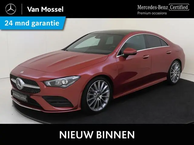 Mercedes-Benz CLA-klasse 200 AMG Line / Achteruitrijcamera / Sfeerverlichting /