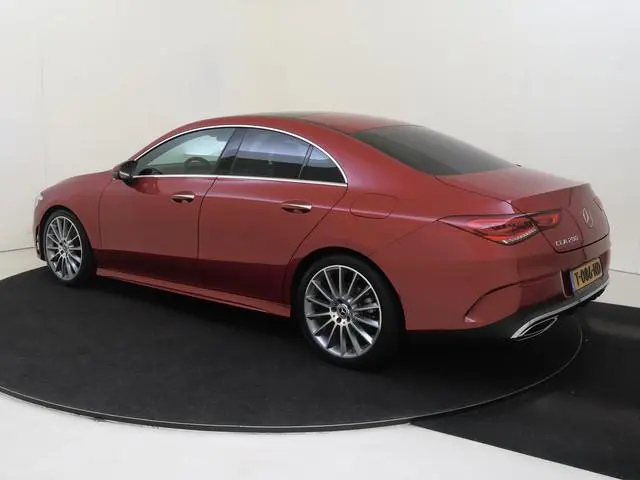 Mercedes-Benz CLA-klasse 200 AMG Line / Achteruitrijcamera / Sfeerverlichting /